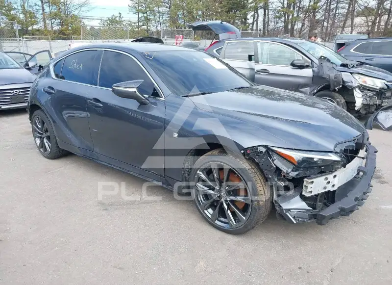 2022 Lexus IS350 фото
