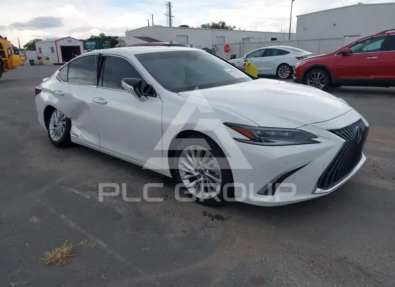 2022 Lexus ES300 фото