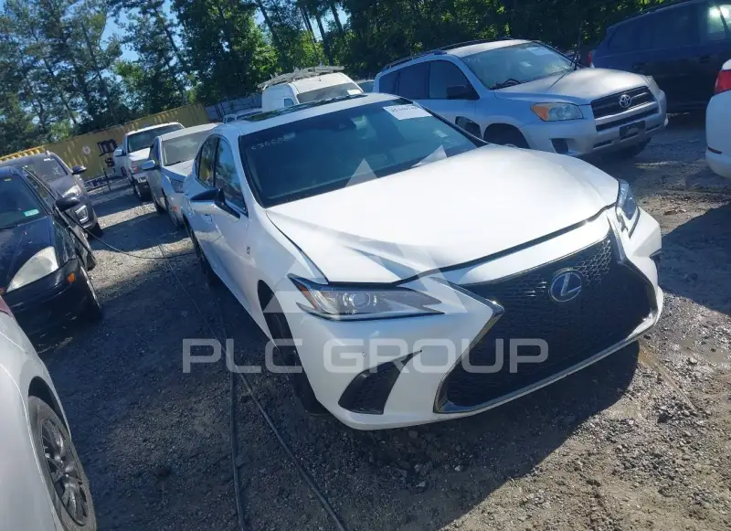 2022 Lexus ES300 фото