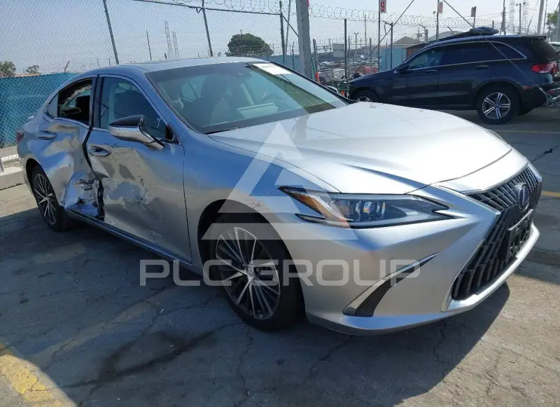 2022 Lexus ES300 фото