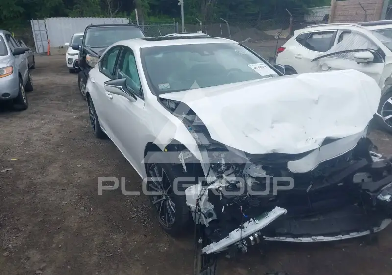 2022 Lexus ES300 фото