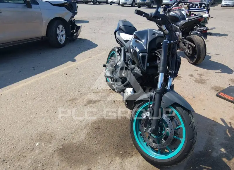 2022 Yamaha MT07 фото