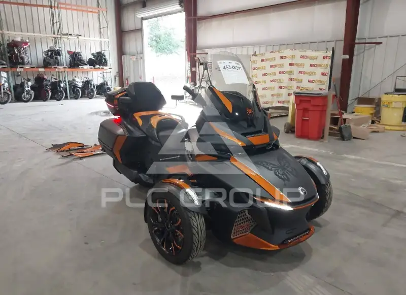 2022 Can-AM SPYDER photo