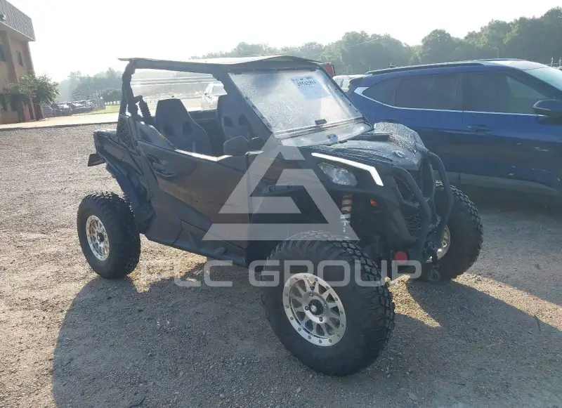 2022 Can-AM MAVERICK фото