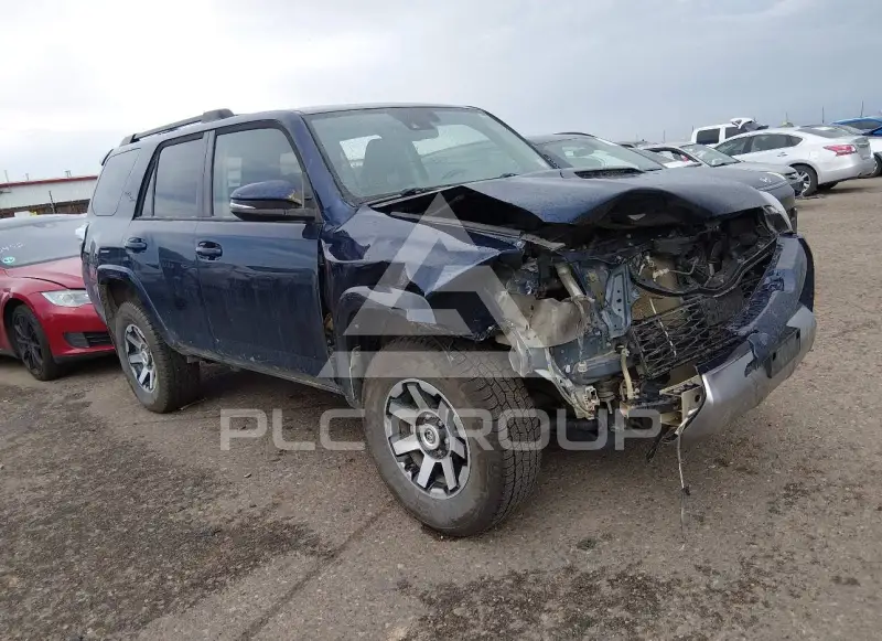 2022 Toyota 4 RUNNER photo