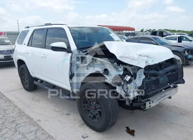 2022 Toyota 4 RUNNER фото