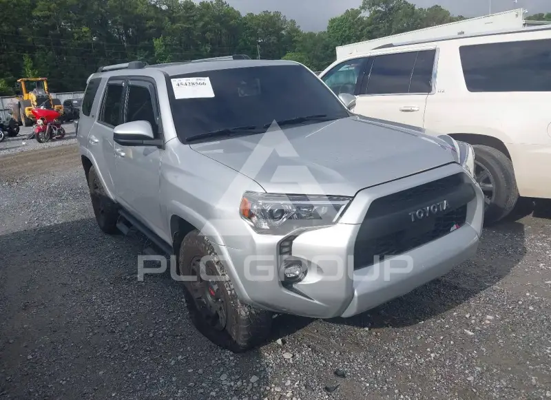 2022 Toyota 4 RUNNER фото