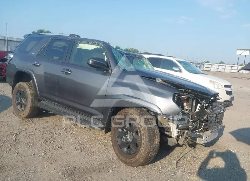 2022 Toyota 4 RUNNER photo
