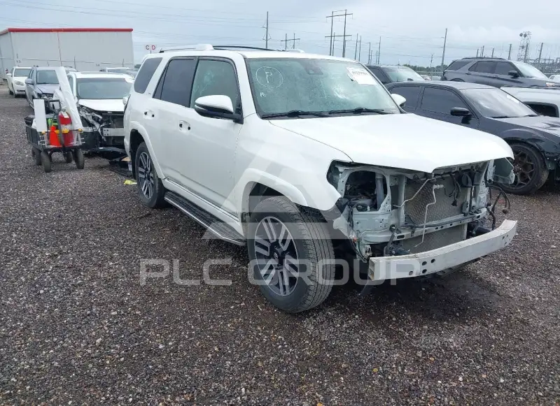 2022 Toyota 4 RUNNER фото