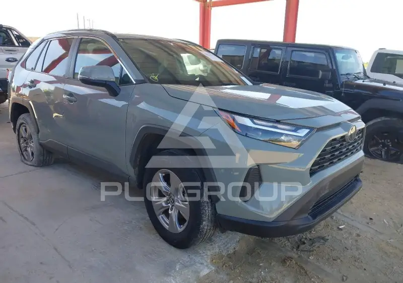 2022 Toyota RAV4 фото