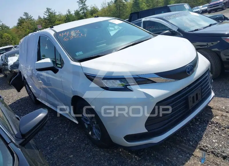 2022 Toyota SIENNA фото