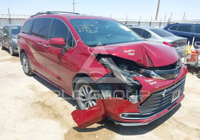 2022 Toyota SIENNA photo