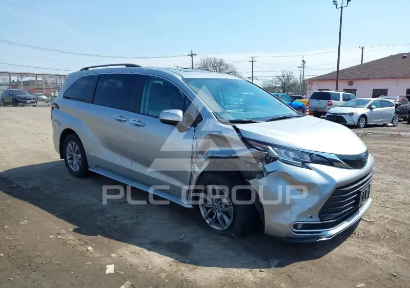 2022 Toyota SIENNA фото