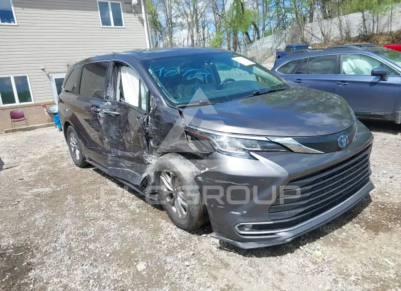2022 Toyota SIENNA фото