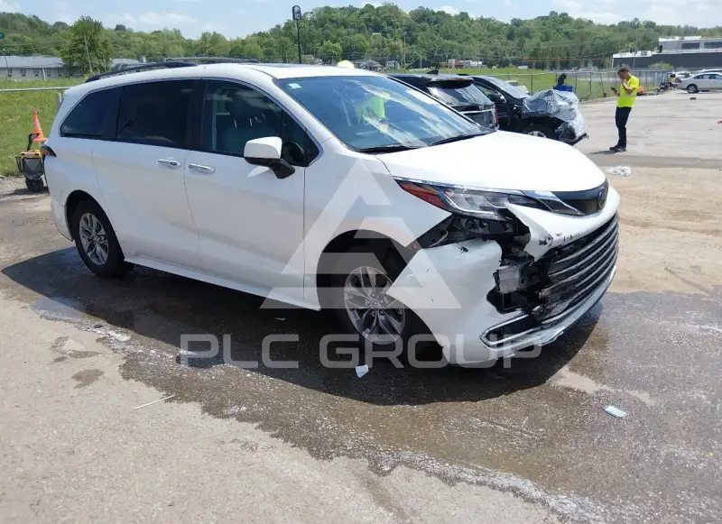 2022 Toyota SIENNA photo