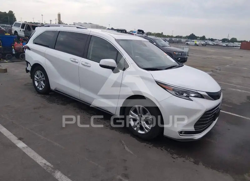 2022 Toyota SIENNA photo