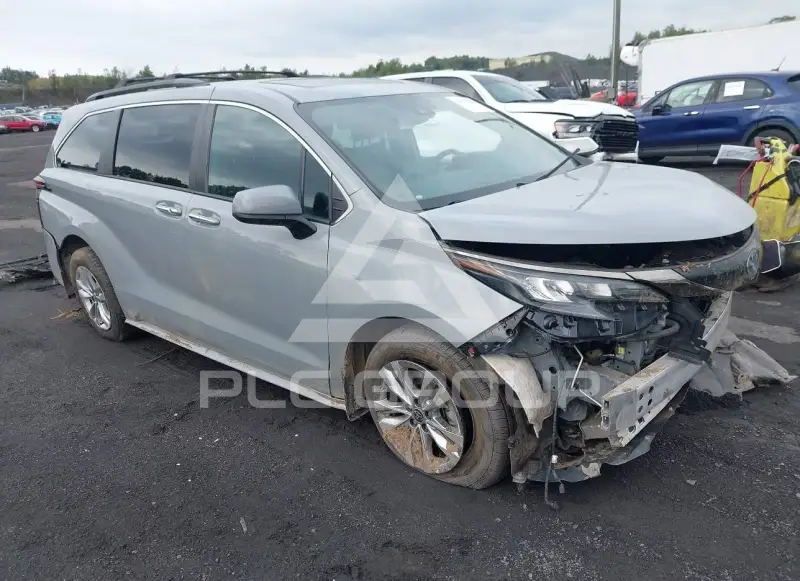 2022 Toyota SIENNA photo