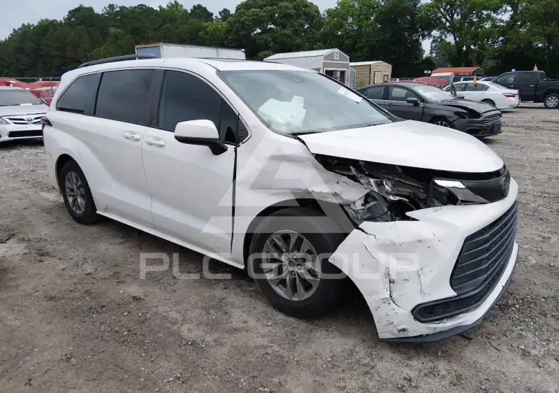 2022 Toyota SIENNA photo