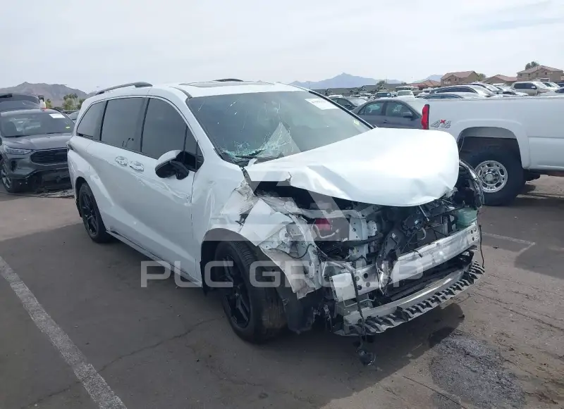 2022 Toyota SIENNA фото
