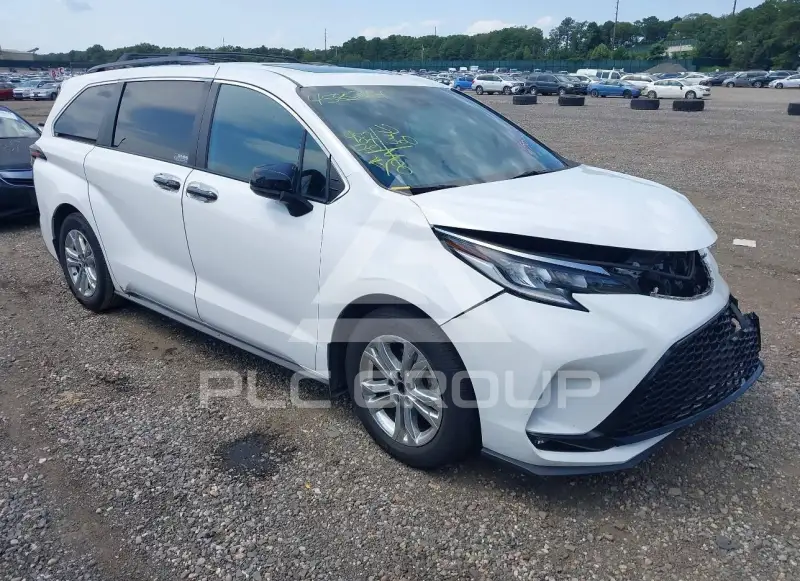 2022 Toyota SIENNA фото