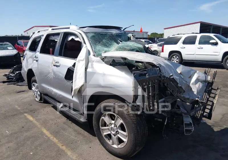 2022 Toyota SEQUOIA фото