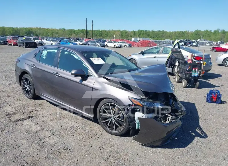 2022 Toyota CAMRY фото