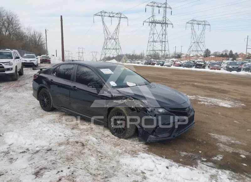 2022 Toyota CAMRY photo