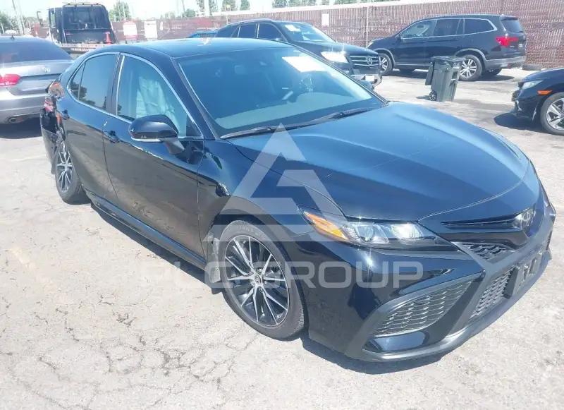 2022 Toyota CAMRY фото