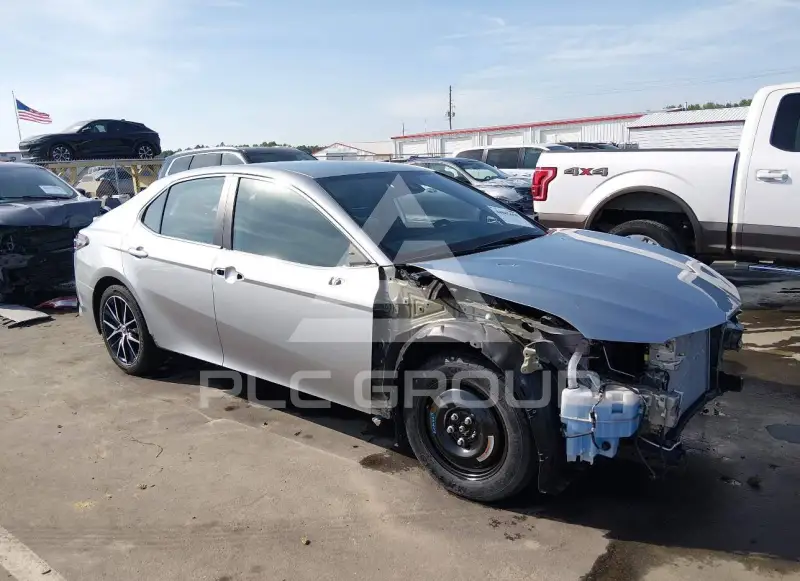 2022 Toyota CAMRY фото