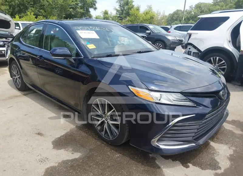 2022 Toyota CAMRY photo
