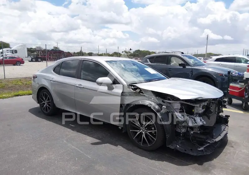 2022 Toyota CAMRY фото