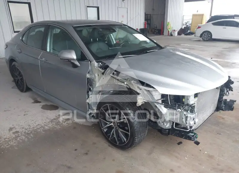 2022 Toyota CAMRY photo