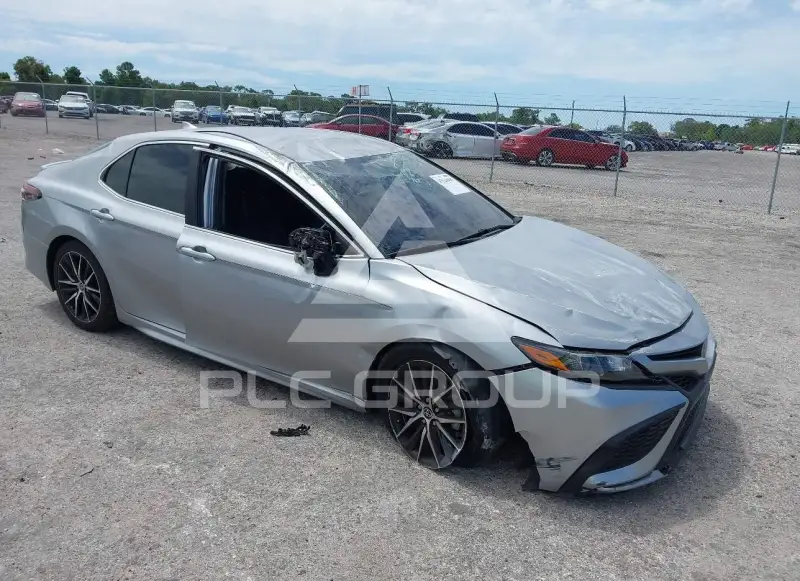 2022 Toyota CAMRY photo