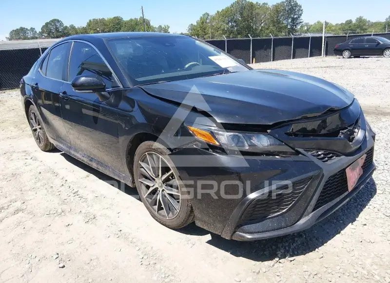 2022 Toyota CAMRY photo