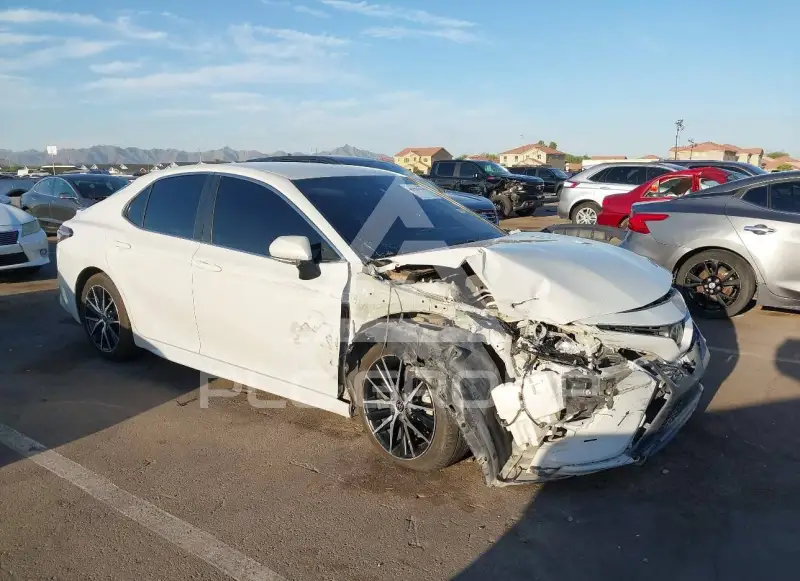 2022 Toyota CAMRY photo
