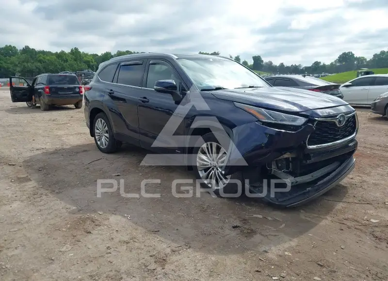2022 Toyota Highlander photo