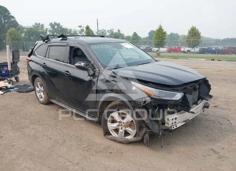 2022 Toyota Highlander photo