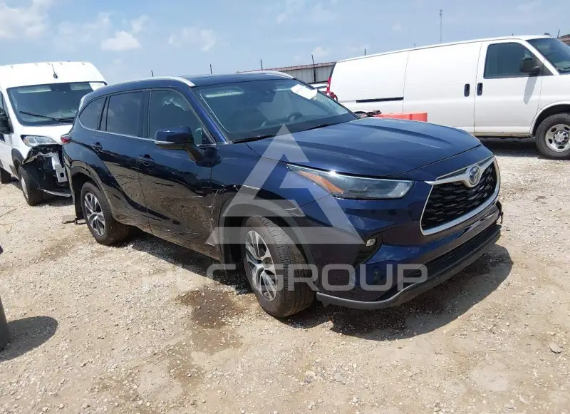2022 Toyota Highlander photo