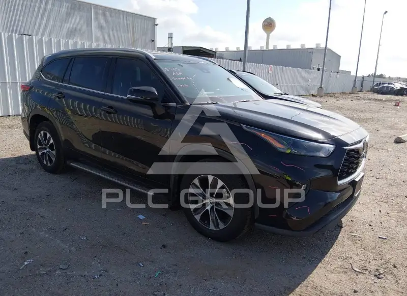 2022 Toyota Highlander photo