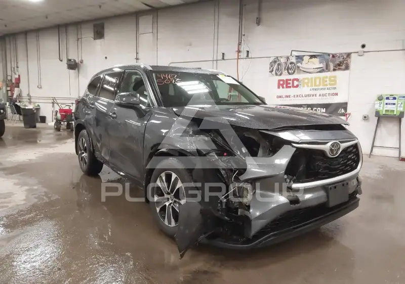 2022 Toyota Highlander фото