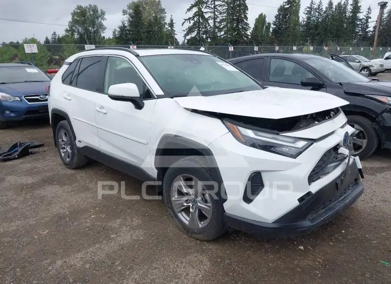 2022 Toyota RAV4 фото