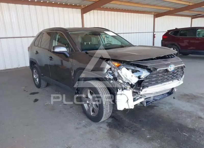 2022 Toyota RAV4 фото