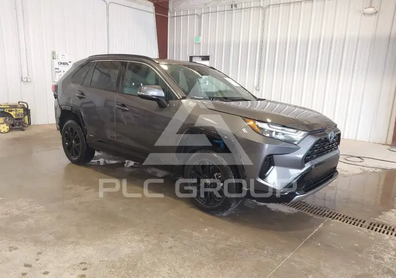 2022 Toyota RAV4 фото