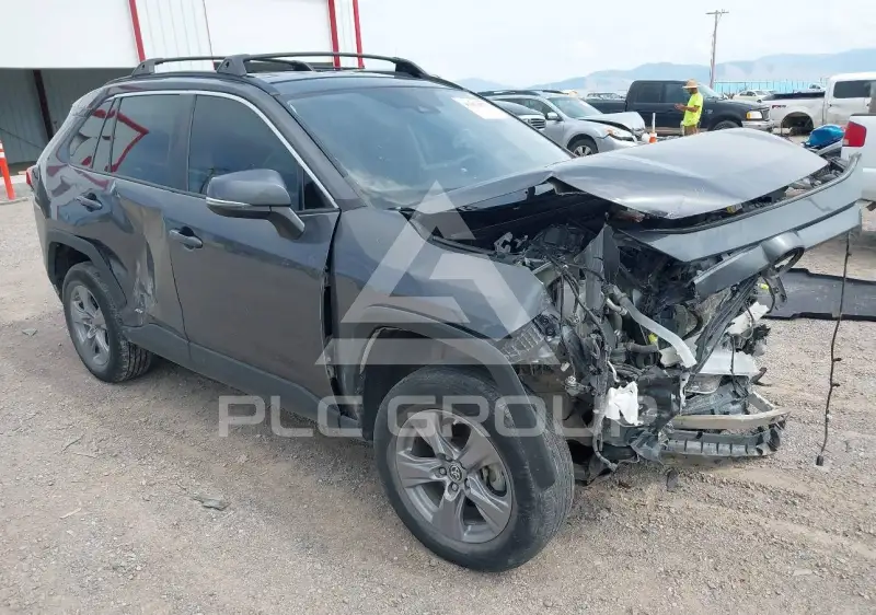 2022 Toyota RAV4 фото