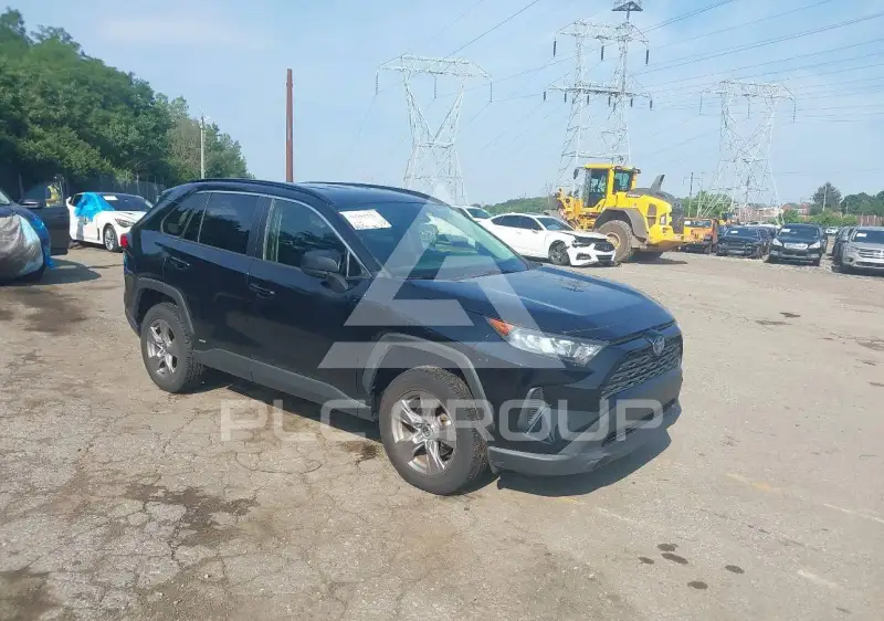 2022 Toyota RAV4 фото