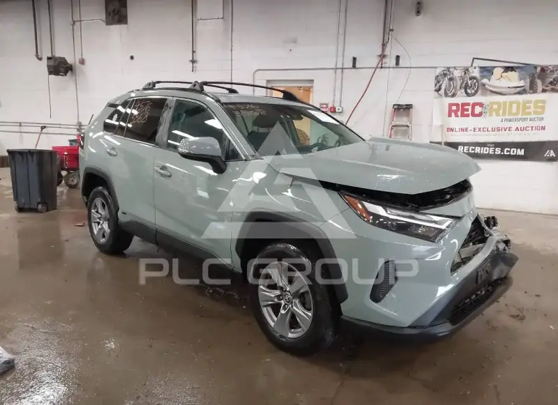 2022 Toyota RAV4 фото