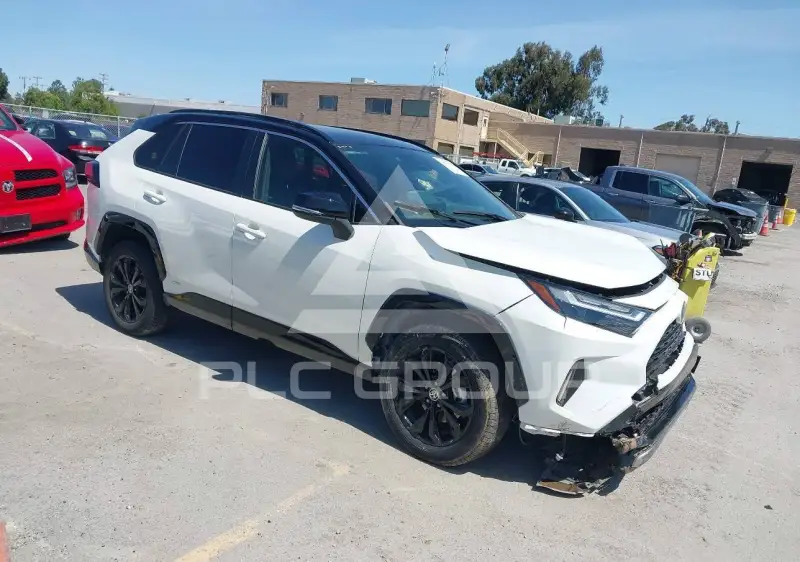 2022 Toyota RAV4 фото