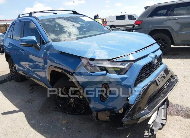 2022 Toyota RAV4 фото