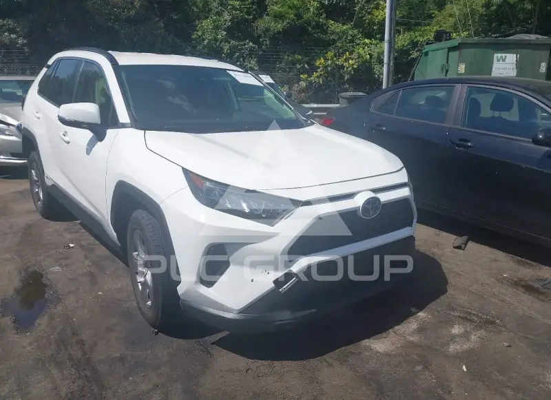 2022 Toyota RAV4 фото