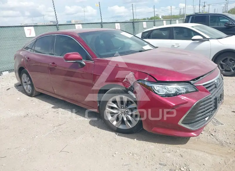 2022 Toyota AVALON фото